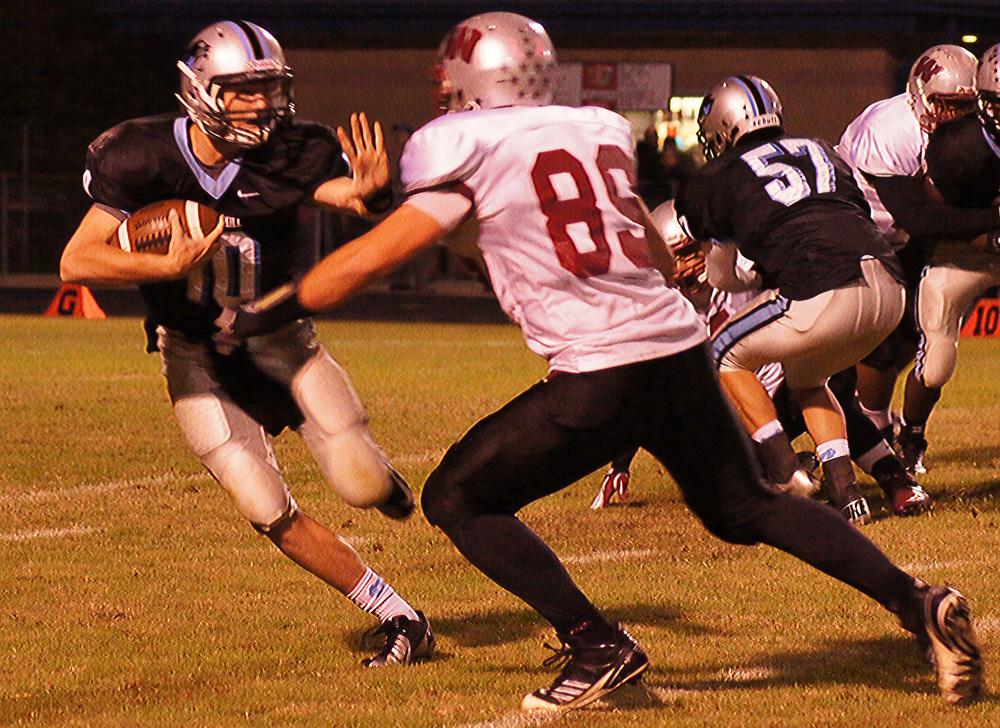 Junior quarterback Kyle Moseley was 4-of-7 for 17 passing yards and one interception. The Panther offense had possession of the ball nine minutes longer than the Wildcats but had 11 fewer third-down conversions. 