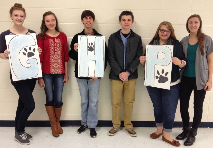 Junior Anna Hall (left), sophomore Caroline Poole, juniors Miguel Gonzalez, Will Sanders, Regan Romuno, and Shannon Mudrinich just submitted their state-level application for Governors Honor Program last week. 