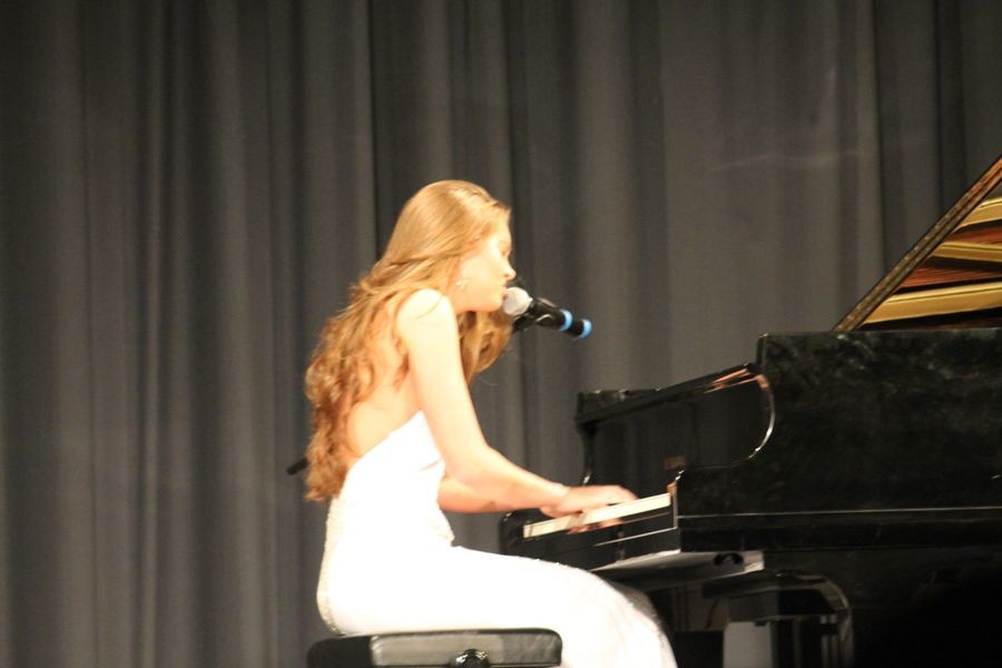 Junior Hollyn Shadinger sang Carrie Underwood’s “I Know You Won’t” in a white floor length dress and took the audience’s breath away. 
