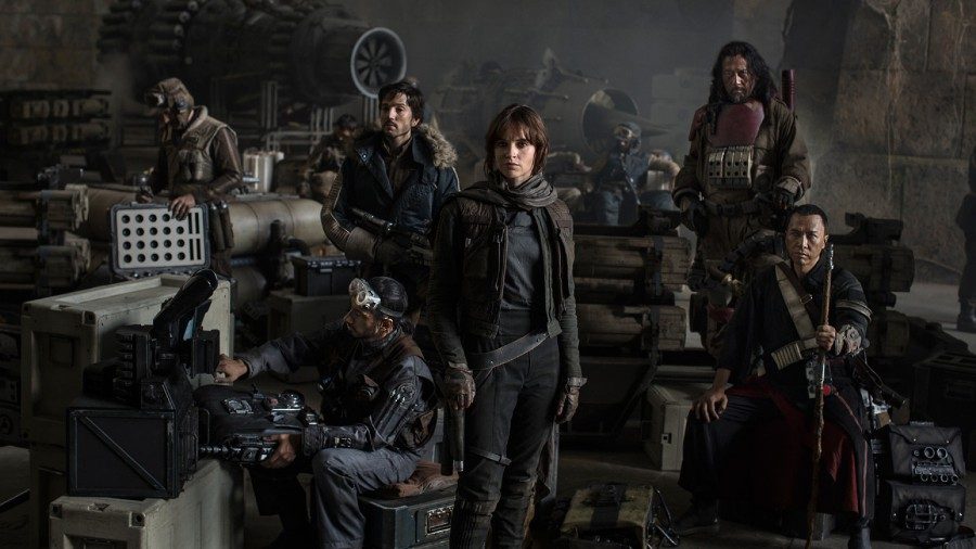 Jyn+Erso+%28Felicity+Jones%29+and+Cassian+Andor+%28Diego+Luna%29%2C+along+with+their+fellow+insurgents%2C+prepare+to+recover+the+plans+of+the+enemy+space+station%2C+the+Death+Star.+Despite+having+a+promising+initial+plot%2C+the+film+is+confused+in+regards+to+story+and+characters.+%0A