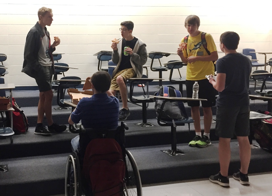 The members of technology club met on May 17 to celebrate the end of the school year alongside club sponsor and engineering teacher Jonathan Winkjer. The students came together to discuss this years activities while indulging on pizza.    