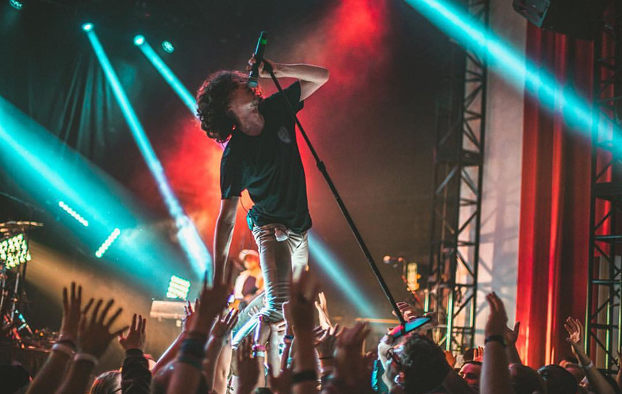 On March 6, alternative rap artist Watsky released a new album, “Placement.” The album is shorter compared to Watsky’s previous records, but the topics discussed in the lyrics hold true to the rapper’s legacy. Each song on the album has a different sound, whether it be an upbeat song about his childhood, a misleading song about politics, or a slow song about mental illness.