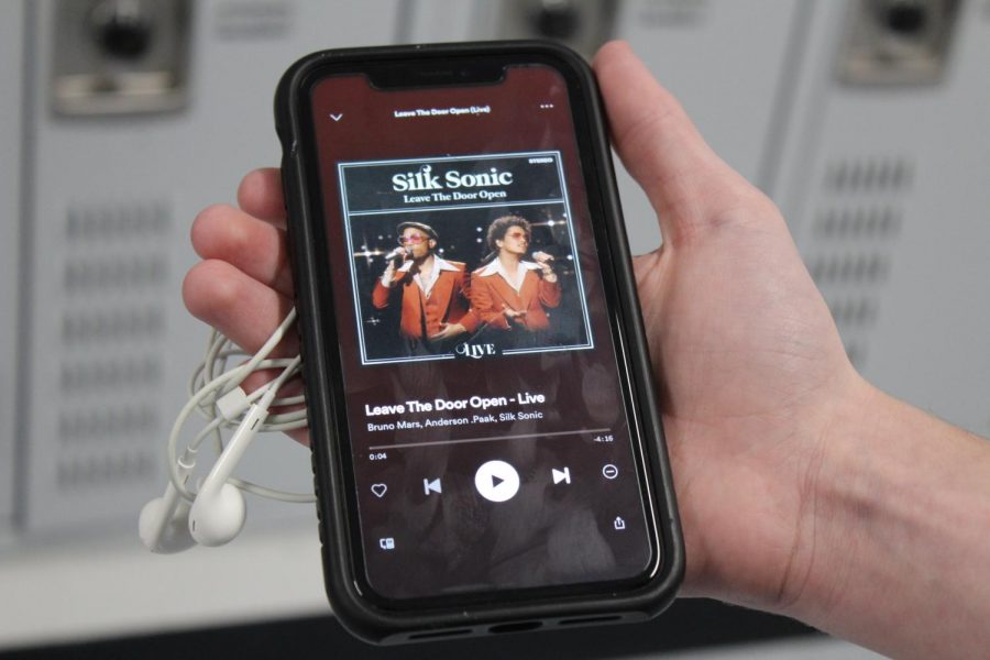 Sophomore Jesiah Loyd is listening to “Leave the Door Open” by Bruno Mars and Anderson .Paak. This song is Silk Sonic's debut single. 