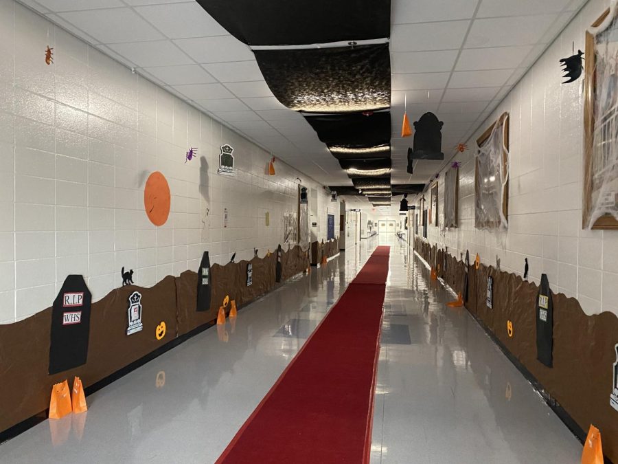 The 300 hall decorated by the senior class was themed to the Starr’s Mill Haunted Cemetery. The hall showcased light covers, tombstones with the athletic region school names written across them, and the famous senior red carpet that is put out during homecoming week each year. 