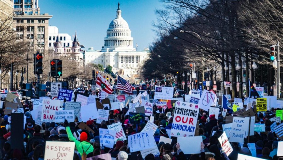 American mainstream media increases political polarization. The need for speaking out against it and eventually combating it is of utmost importance. 