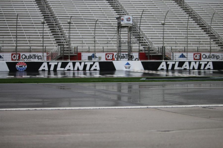 Rain+canceled+all+on-track+activities+Friday+at+Atlanta+Motor+Speedway.+Qualifying+sessions+scheduled+for+all+three+series+on+Saturday+will+now+be+practice+sessions.+Starting+lineups+for+each+race+will+be+set+according+to+the+NASCAR+rulebook.