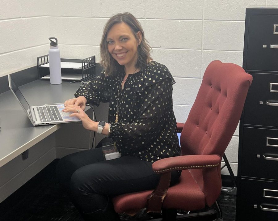 Student advocacy specialist Mary Stackhouse sits in her office in the Starr’s Mill media center. She meets with students weekly as an extra layer of support for their overall well-being.
