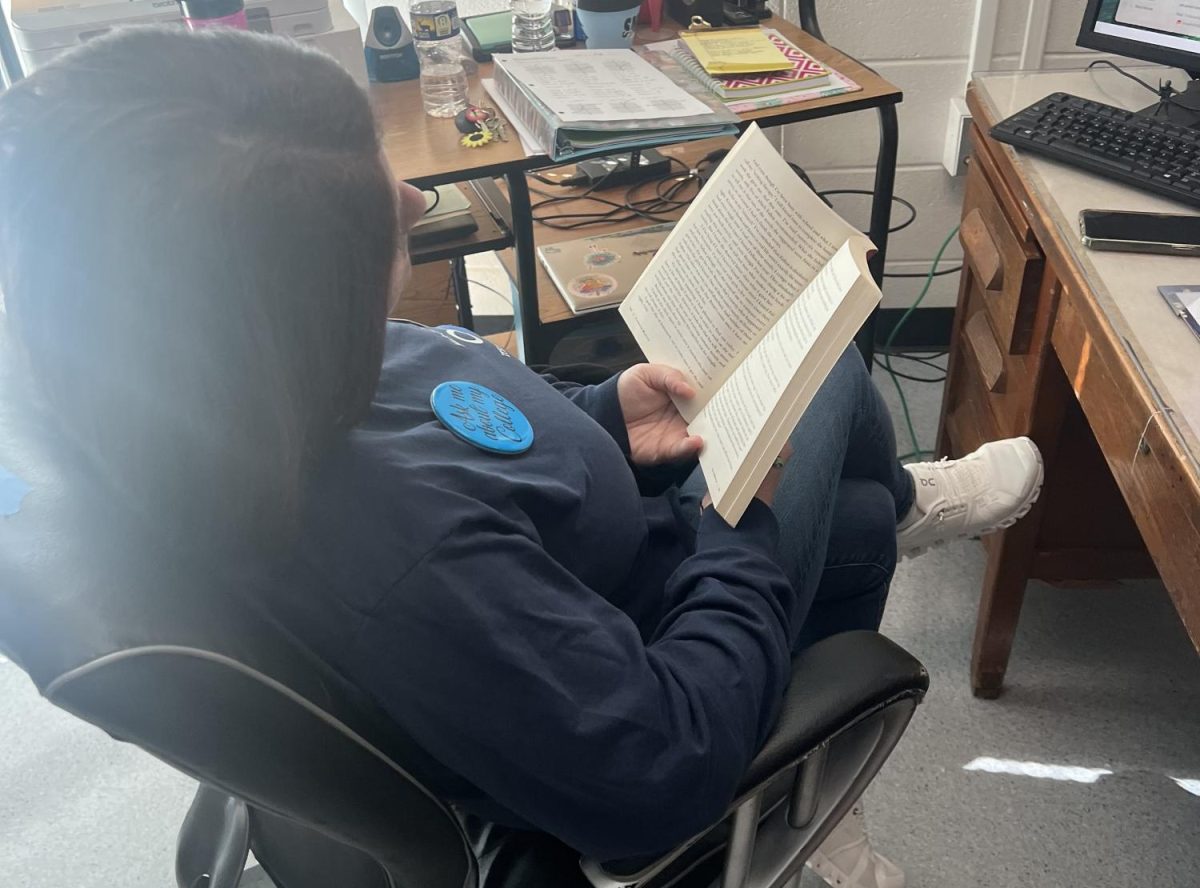 Math teacher Heather McNally has been reading “The Last Thing He Told Me” by Laura Dave. She started reading the novel because her aunt recommended it and her father watched the series inspired by the novel.