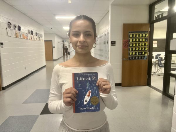 Sophomore Luciana Salas recently read “Life of Pi” by Yann Martel. The book won the Pulitzer Prize in 2002 and was turned into a film in 2012. The film went on to win four Academy Awards. 